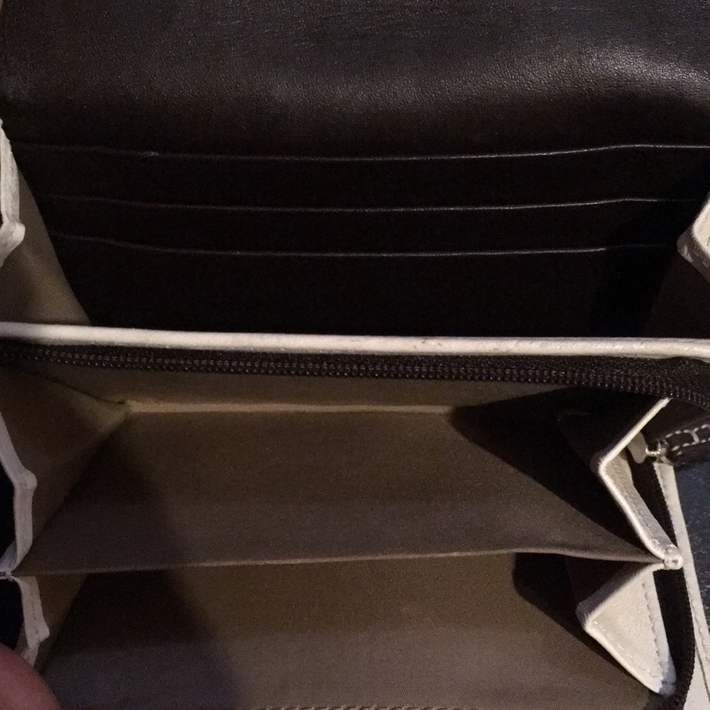 COACH Wallet - Picture 6 of 6